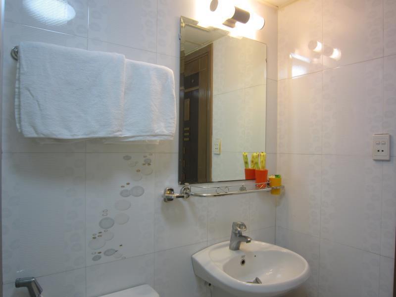 Quy Thanh Hotel ホーチミン市 エクステリア 写真