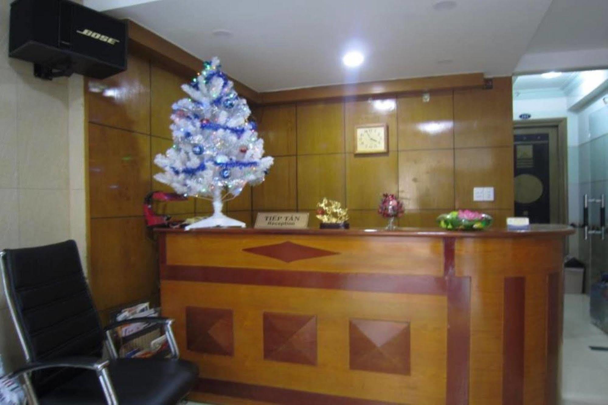 Quy Thanh Hotel ホーチミン市 エクステリア 写真
